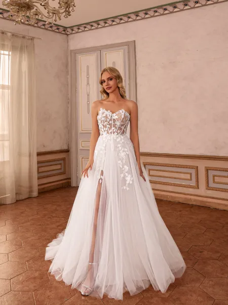 Luxurious A-line Sweetheart...