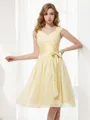 A-line Straps Sleeveless Knee-Length Chiffon Charming Bridesmaid Dress With Pleats
