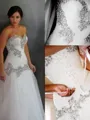 A-line Princess Sweetheart Sleeveless Beautiful Floor-Length Tulle Wedding Dress With Rhinestone