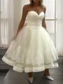 Ball-Gown Princess Sweetheart Sleeveless Tea-Length Graceful Tulle Wedding Dress With Applique