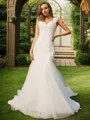 Trumpet/Mermaid Enchanting Sweetheart Sleeveless Sweep Train Tulle Wedding Dresses