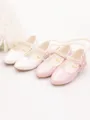 Girl's Leather With Bowknot Closed Toe Low Heel Flower Girl Shoes