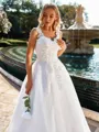 Elegant Ball-Gown Sweetheart Appliques Lace Floor-Length Tulle Wedding Dress