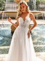 Dreamy A-line Spaghetti Straps Appliques Lace Sweep Train Tulle Wedding Dress