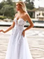 Exquisite A-line Sweetheart Appliques Lace Court Train Tulle Wedding Dress