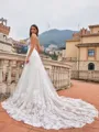Unique A-Line/Princess Tulle Applique V-Neck Sleeveless Court Train Wedding Dresses