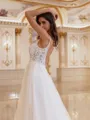 Stylish A-line V-Neck Appliques Lace Chapel Train Tulle Wedding Dress