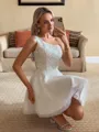 Extravagant A-line One-Shoulder Appliques Lace Short/Mini Tulle Homecoming Dress