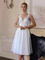 Perfect A-line V-Neck Appliques Lace Knee-Length Tulle Wedding Dress