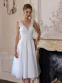 Perfect A-line V-Neck Appliques Lace Knee-Length Tulle Wedding Dress