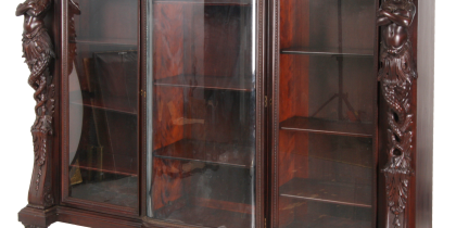 R.J. Horner Mahogany Rattail Maiden Bookcase