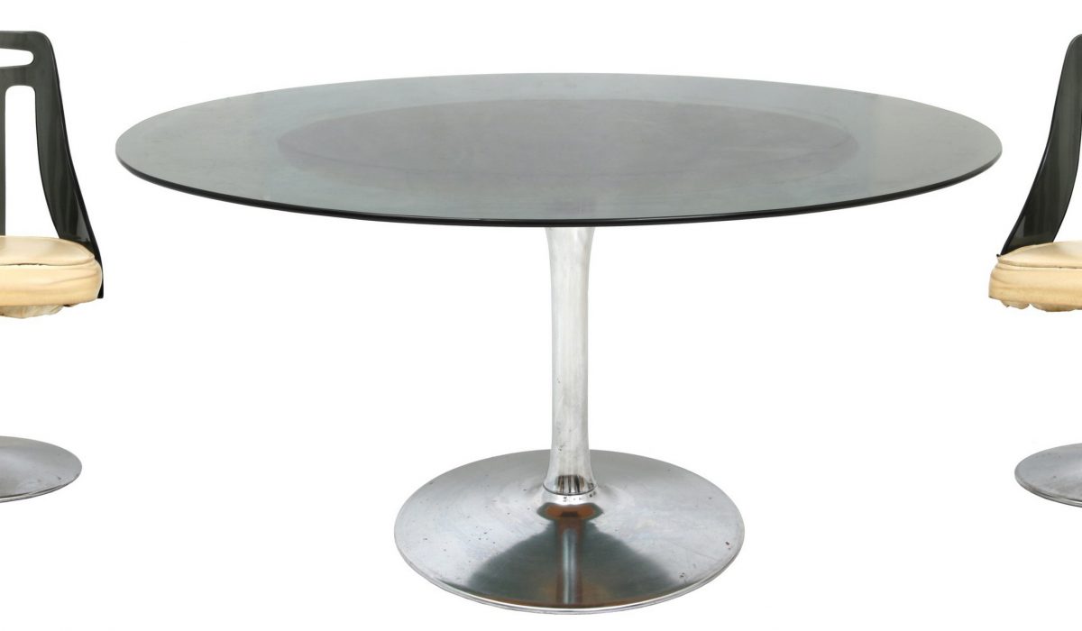 Table and chair set