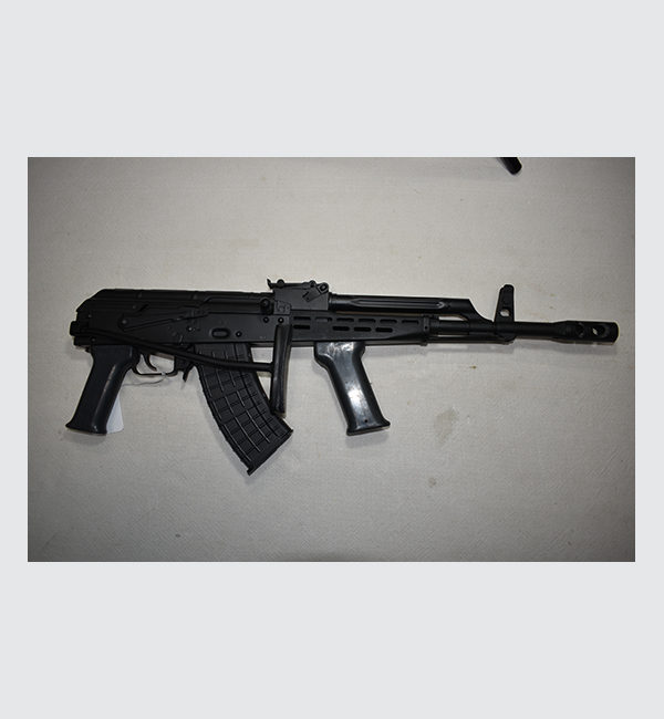 Old Barn Auction Guns Indian Artifacts Toys More