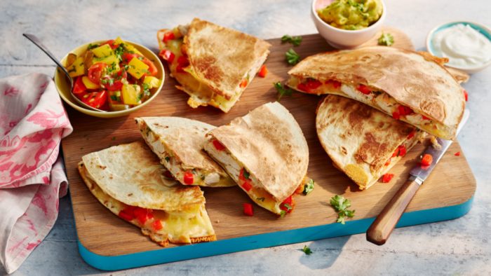 Menú de noche mexicana Fiestas patrias botanas noche mexicana; Quesadillas