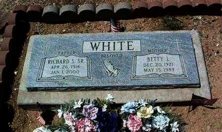 RENWICK WHITE, BETTY LOUISE - Yavapai County, Arizona | BETTY LOUISE RENWICK WHITE - Arizona Gravestone Photos