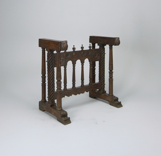 Vargueño Stand (Spain)