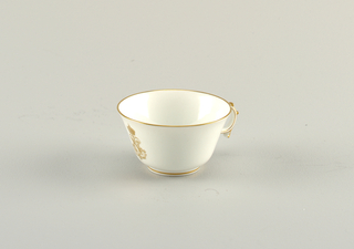 Cup,  from a Napoleon III Table Service (Tasse, Service à Chiffre Doré de l'Empereur Napoléon III) Cup