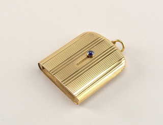 with Retractable Inner Compartment Matchsafe