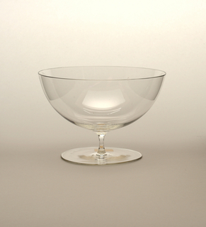No. 240 Finger Bowl On Stem