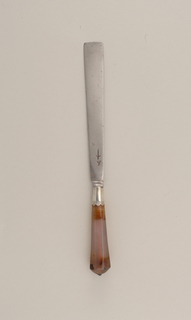 Knife with Eight-Paneled Agate Handle Knife