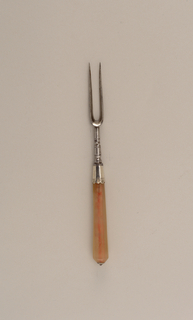 Fork with Eight-Paneled Agate Handle Fork