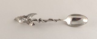 Spoon with Snake and Leaf Terminal Spoon