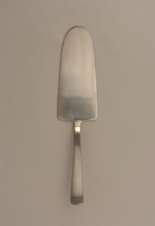 Grand Prix Cake Server