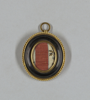 Medallion With Sample