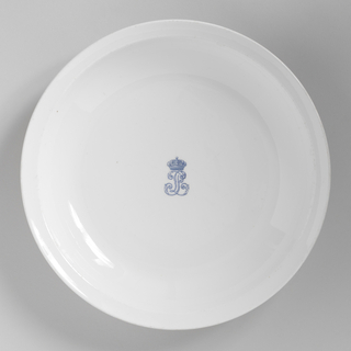 Dish, from the Service des Officiers at Château de Bizy Dish