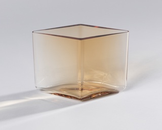 Ruutu Vase