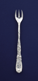 Chrysanthemum Pattern Oyster Fork Fork