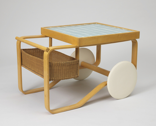 Model 900 Tea Wagon Tea Wagon