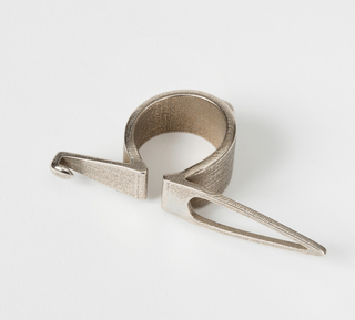 Ring, Ora, from Väärtus Series