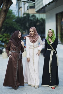 Photograph, Love to Dress, Kuala Lumpur, Malaysia, from Modest Street Fashion vol. 1