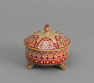 Covered Tripod Vessel