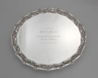 Tray with Lion, Shell, and Grapevine Border Tray