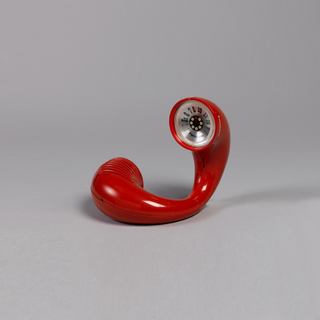 R-72 Toot-a-Loop Portable Radio Radio