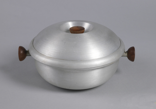 Pot And Lid (USA)