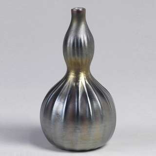 Vase (USA)