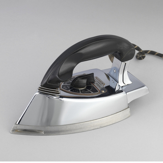 General Electric Hi-Speed Calrod Moderne Iron