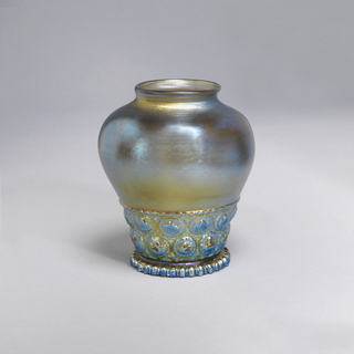 Vase (USA)