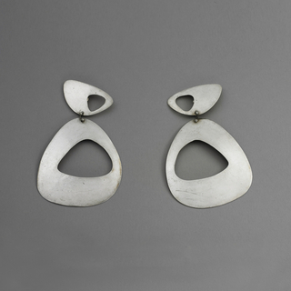 Earrings (USA)