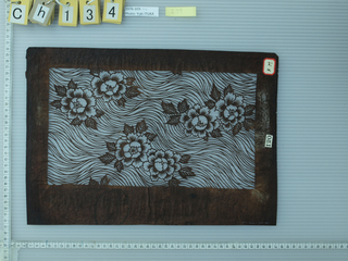 Katagami, Peonies floating on water