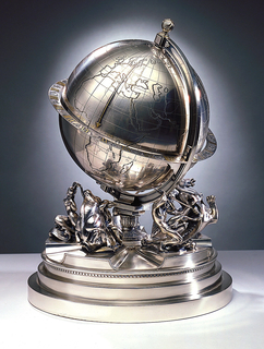 Table Clock in the Shape of a Terrestrial Globe Clock