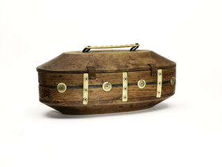 Woman’s Workbox With Lid (USA)