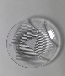 "Nautilus" pattern Plate