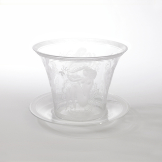 Bowl And Stand (Sweden)