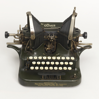 No. 5 Oliver Standard Visible Typewriter Typewriter