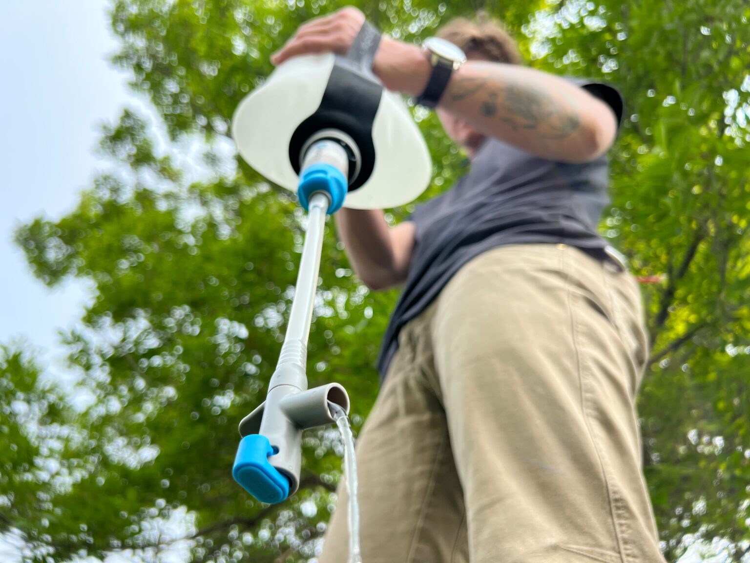 Hang or Hold, This Gravity Filter Makes Handling Easy HydraPak Seeker
