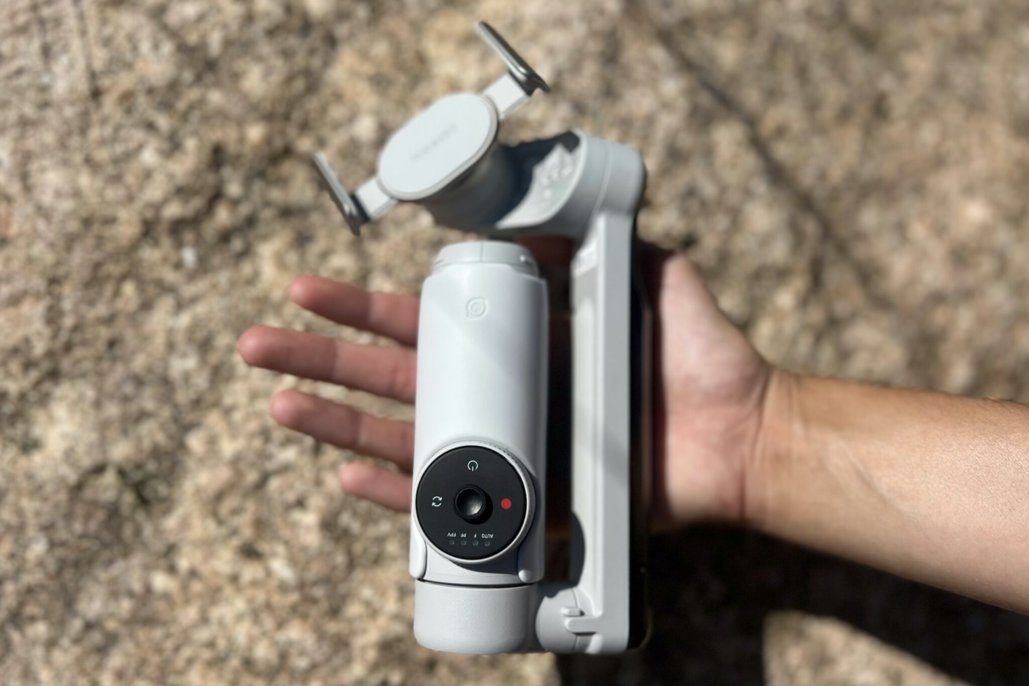 Insta360 Flow Stabilizer Review: Great Action Shots With AI Gadget